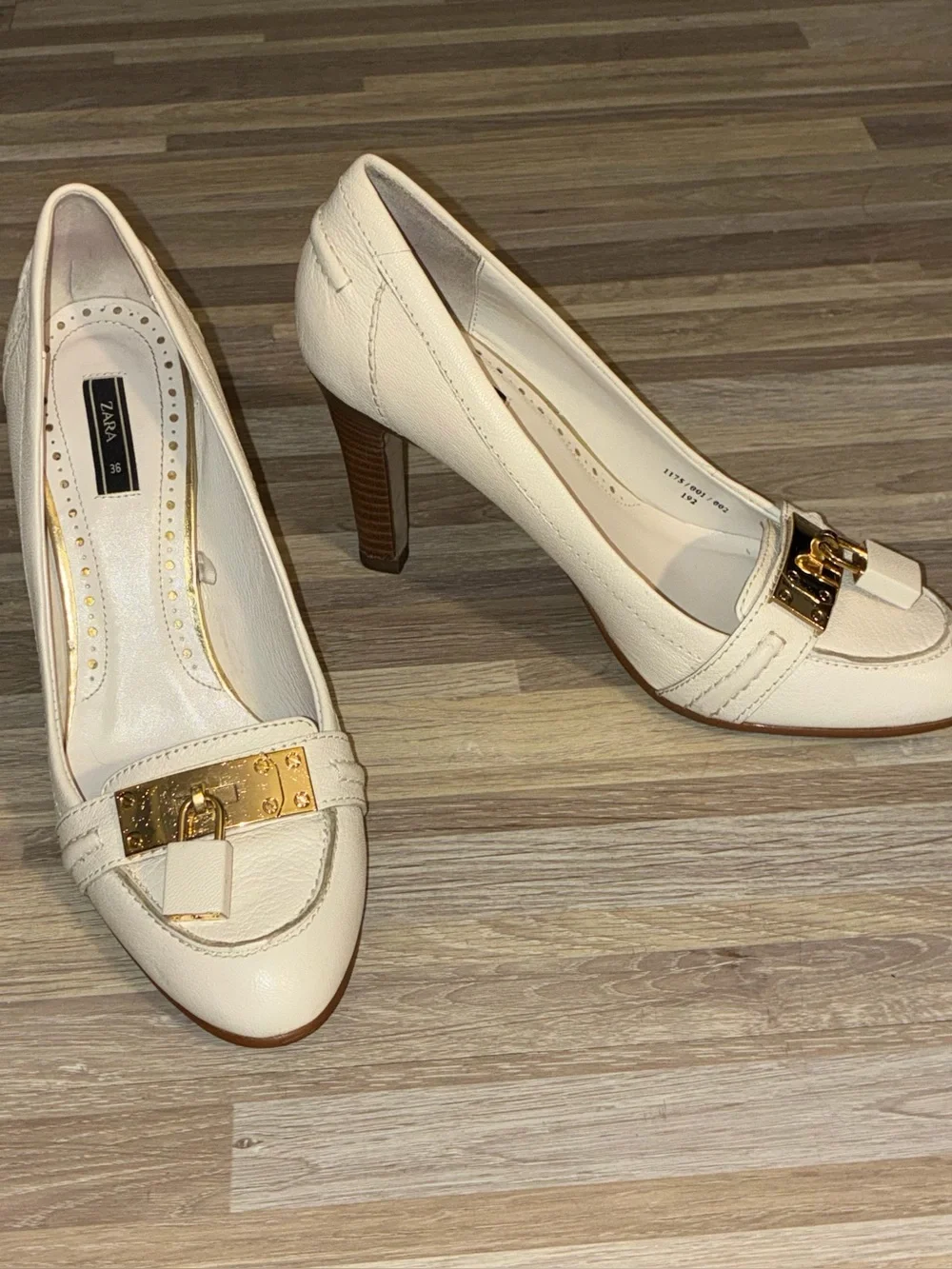 Zara Cream Leather Mid-Heel Pumps with Gold lock